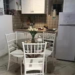 Nicaredda Guest House